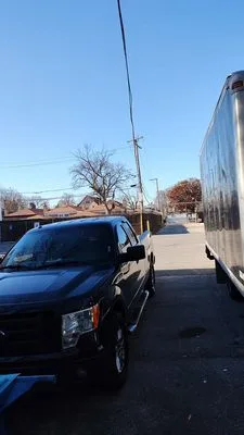 Victor's Movers & Mia's Packing photo 2