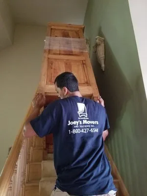 Joey's Movers Of Evanston LLC